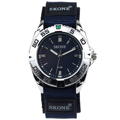 Ανδρικό ρολόι σε διάφορα μοντέλα - διαφορετικά χρώματα