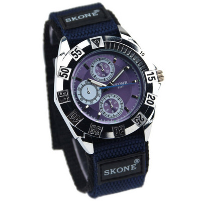 Ανδρικό ρολόι σε διάφορα μοντέλα - διαφορετικά χρώματα