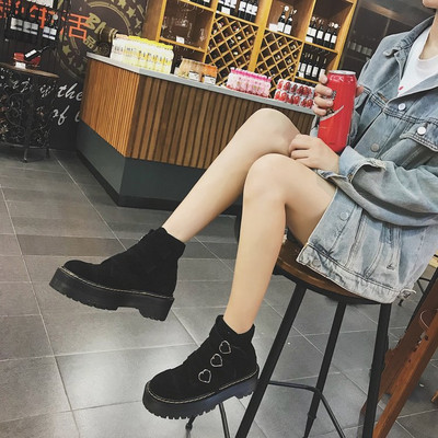 Ghete de dama moderne cu catarame in doua culori