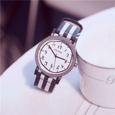 Ceas de dama cu curea in dungi in mai multe culori