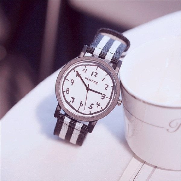 Ceas de dama cu curea in dungi in mai multe culori