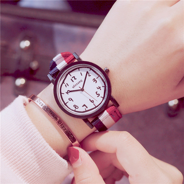 Ceas de dama cu curea in dungi in mai multe culori