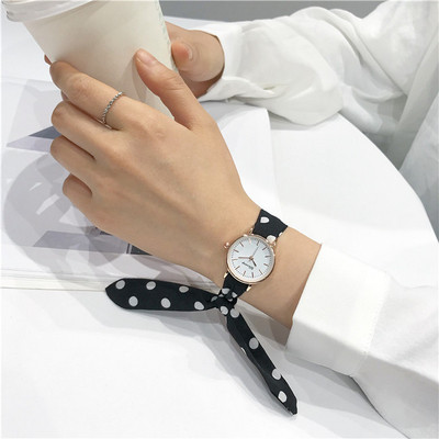 Ceas de dama cu o curea interesanta in mai multe culori