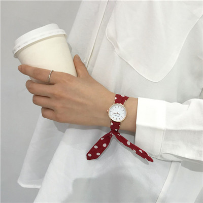 Ceas de dama cu o curea interesanta in mai multe culori