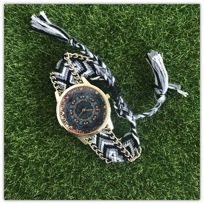 Ceas de dama cu curea impletita in mai multe culori