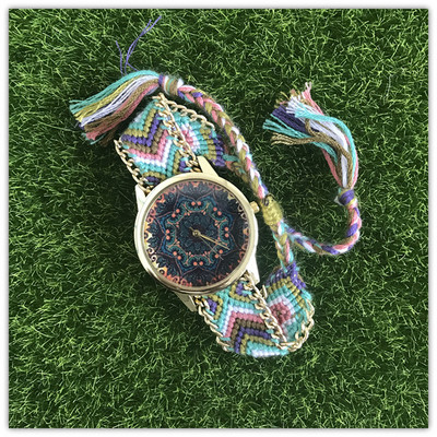 Ceas de dama cu curea impletita in mai multe culori