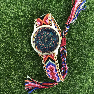 Ceas de dama cu curea impletita in mai multe culori