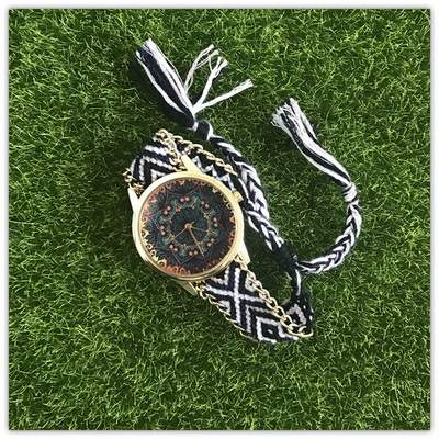 Ceas de dama cu curea impletita in mai multe culori