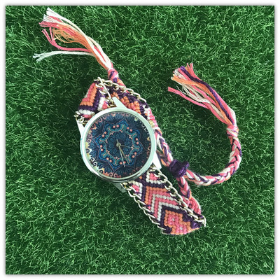 Ceas de dama cu curea impletita in mai multe culori
