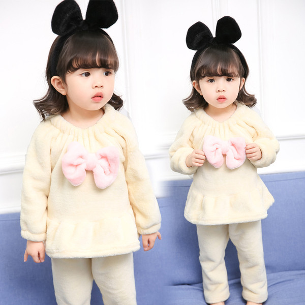 Pijamale pentru fete pentru copii cu element 3D in doua culori