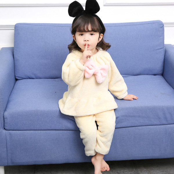 Pijamale pentru fete pentru copii cu element 3D in doua culori