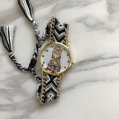 Ceas de dama cu curea impletita si aplicatie in mai multe culori