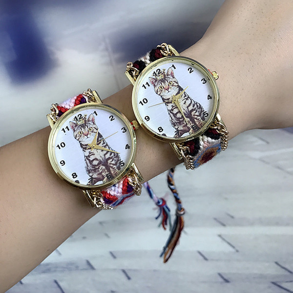 Ceas de dama cu curea impletita si aplicatie in mai multe culori