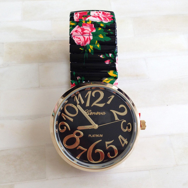 Ceas de dama modern in patru culori cu motive florale