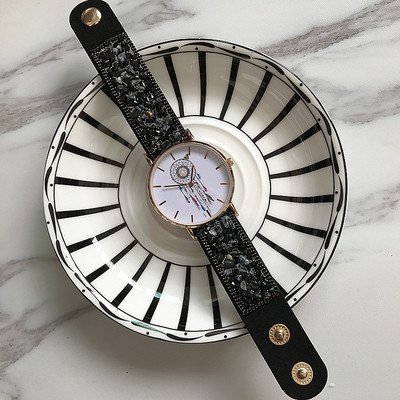 Ceas de dama cu pietre si aplicatie in mai multe culori