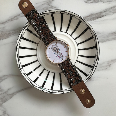 Ceas de dama cu pietre si aplicatie in mai multe culori