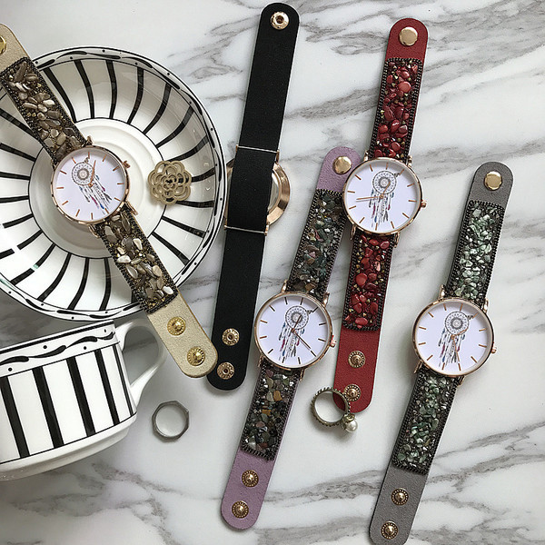 Ceas de dama cu pietre si aplicatie in mai multe culori