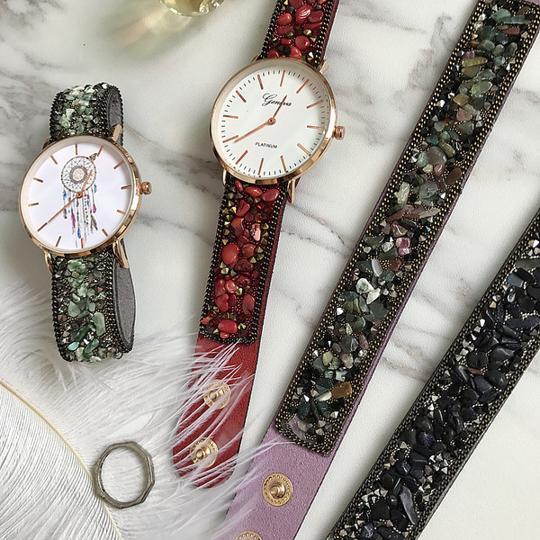 Ceas de dama cu pietre si aplicatie in mai multe culori