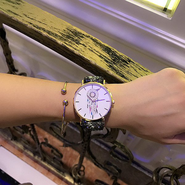Ceas de dama cu pietre si aplicatie in mai multe culori