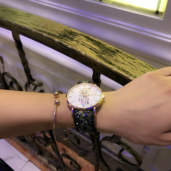 Ceas de dama cu pietre si aplicatie in mai multe culori