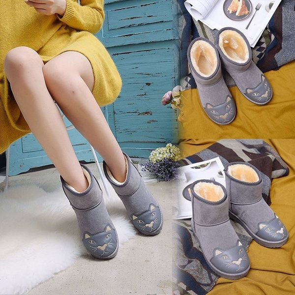 Cizme moderne de damă cu un pisoi în negru, gri și roz