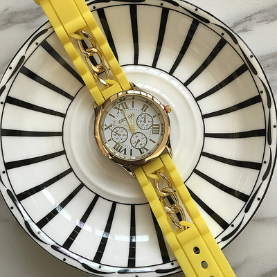 Ceas actual in mai multe culori potrivite pentru barbati si femei