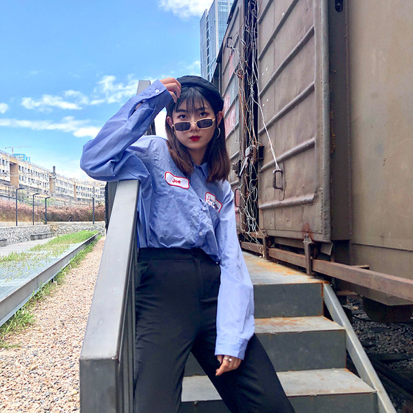 Cămașă modernă de damă în albastru cu broderie