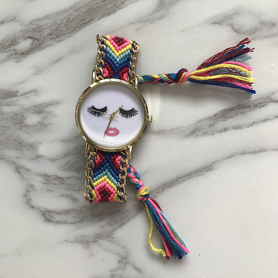 Ceas de dama cu aplicatie si curea tricotata in mai multe culori