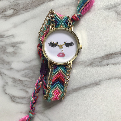 Ceas de dama cu aplicatie si curea tricotata in mai multe culori
