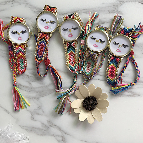 Ceas de dama cu aplicatie si curea tricotata in mai multe culori