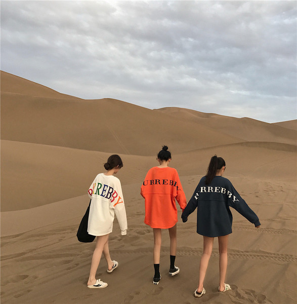 Γυναικεία μπλούζα σε τρία χρώματα με επιγραφή