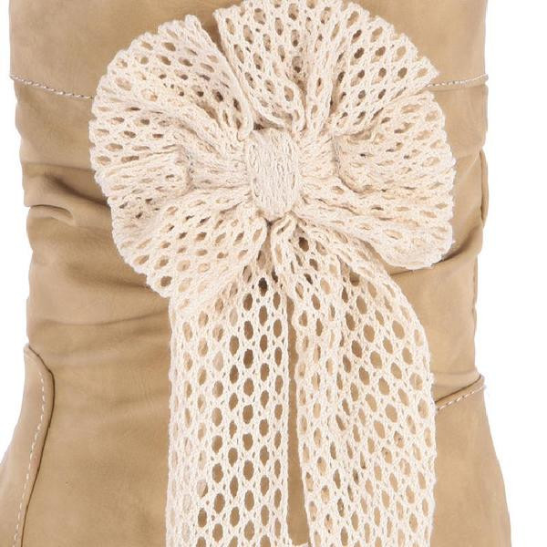 Μοντέρνες μπότες  για το φθινοπώρο με κορδέλα δαντέλας σε τρία χρώματα