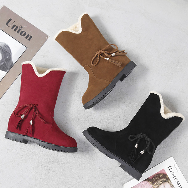 Μοντέρνες γυναικείες μπότες  σουέτ σε τρία χρώματα