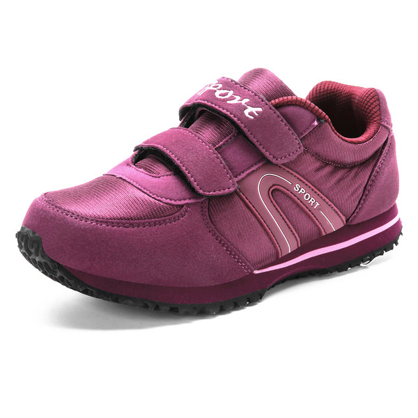 Ανδρικά πάνινα παπούτσια σε δύο μοντέλα με λουράκια βελκρό  κατάλληλα για τη καθημερινή ζωή