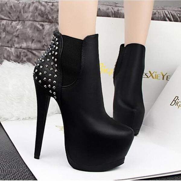 Cizme de dama elegante cu ochiuri negre - doua modele