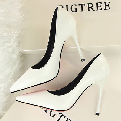 Κομψά γυναικεία  παπούτσια με ψηλό τακούνι σε διάφορα χρώματα