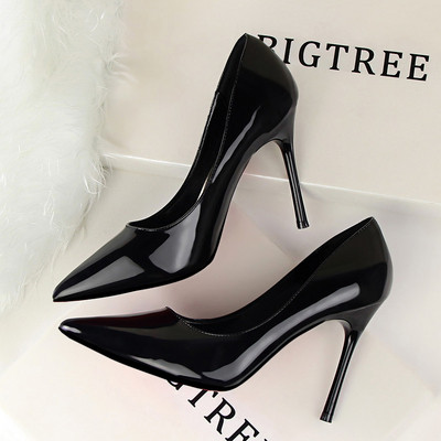 Κομψά γυναικεία  παπούτσια με ψηλό τακούνι σε διάφορα χρώματα