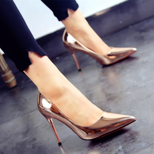 Κομψά γυναικεία  παπούτσια με ψηλό τακούνι σε διάφορα χρώματα