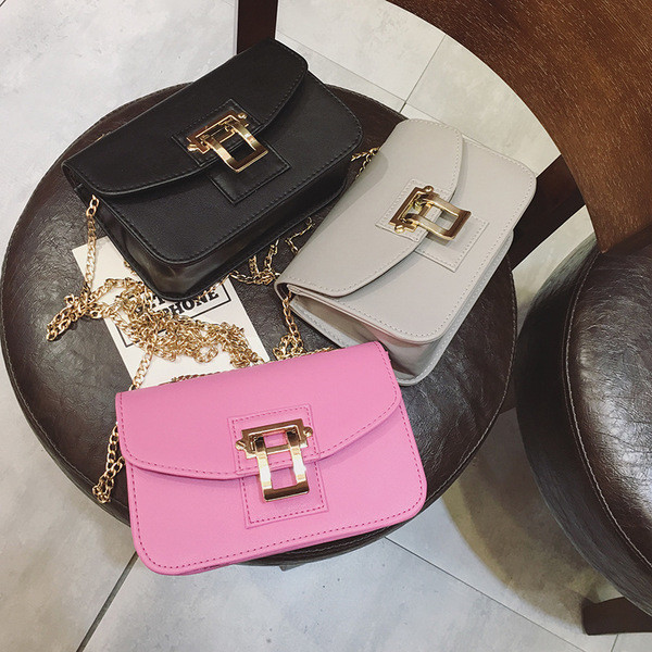 Geantă mică și elegantă, cu mâner metalic în mai multe culori