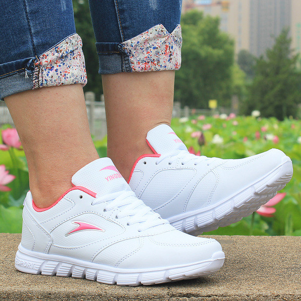 Модерни дамски маратонки в пет цвята подходящи за ежедневие