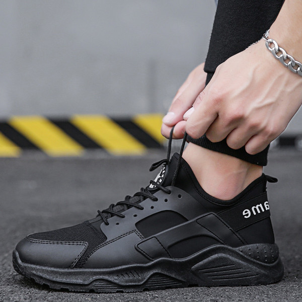 Adidași bărbați stilați în mai multe modele