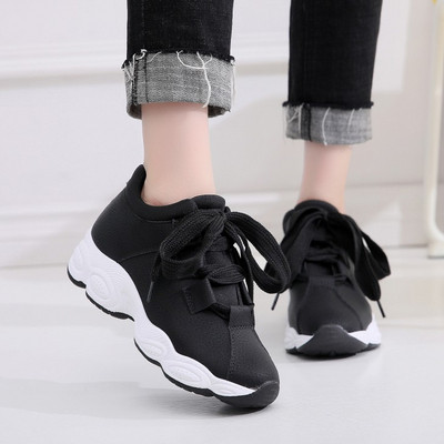 Tenisi moderni de dama din piele intoarsa in mai multe culori