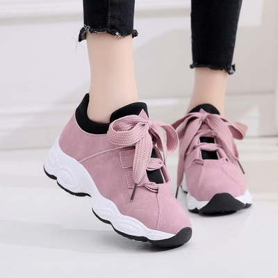 Tenisi moderni de dama din piele intoarsa in mai multe culori