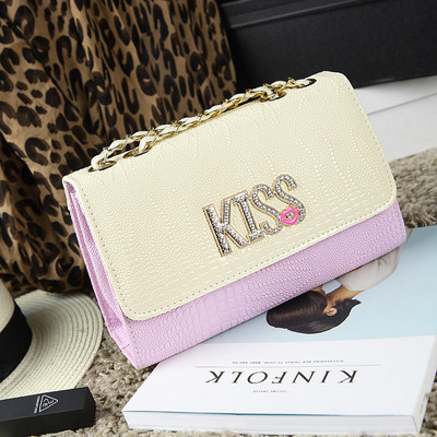 Geanta de dama in mai multe culori cu maner metalic