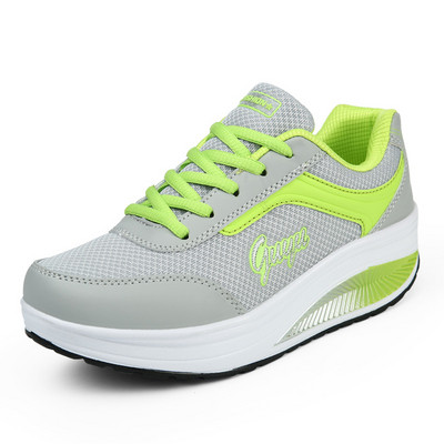 Adidasi de dama cu talpa inalta in mai multe culori potriviti pentru utilizarea de zi cu zi