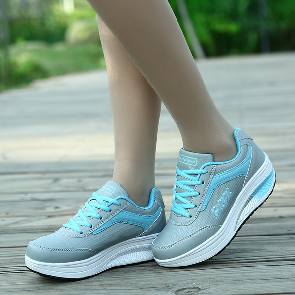 Adidasi de dama cu talpa inalta in mai multe culori potriviti pentru utilizarea de zi cu zi