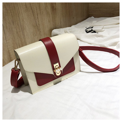 Μοντέρνα δερμάτινη γυναικεία τσάντα σε διάφορα χρώματα