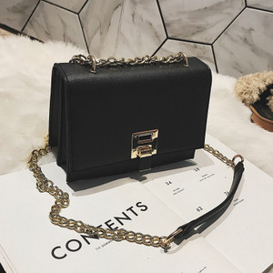 Geanta de dama eleganta cu maner metalic in mai multe culori