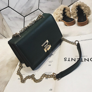 Geanta de dama eleganta cu maner metalic in mai multe culori