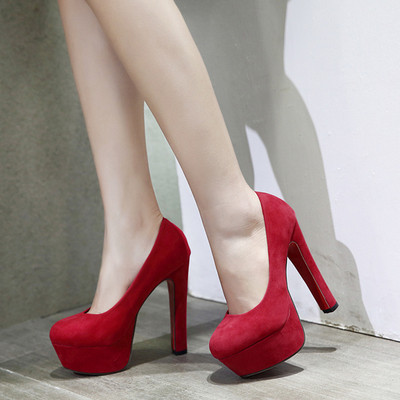 Μοντέρνα γυναικεία παπούτσια με ψηλό τακούνι με μαύρο και κόκκινο χρώμα